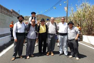 Undécima edición de la Traída Infantil del Agua en Lomo Magullo (Foto TA y Francisco Javier Santana)